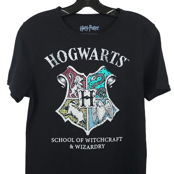 Hogwarts Harry Potter T Shirt Size M Crest Graphic School Witchcraft Wizardry - Picture 6 of 9